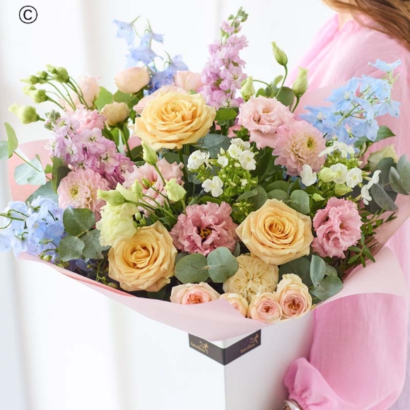 Grand Pastel Bouquet