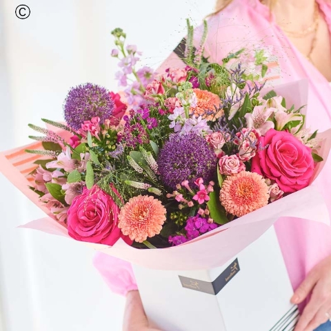 Extra Luxurious Bright Bouquet